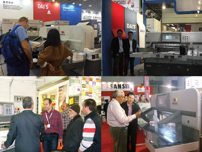 DAI'S beursstand met stansmachines op een internationale beurs